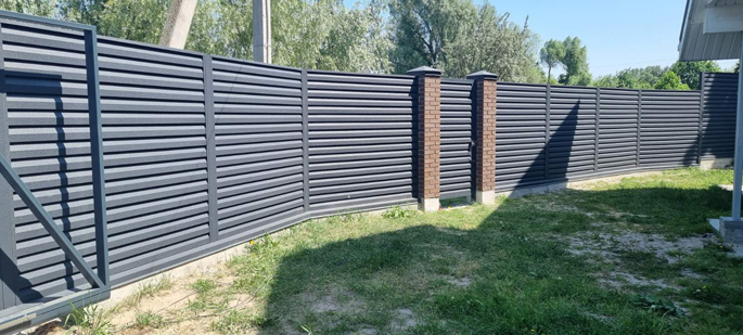 Забор в стиле жалюзи
